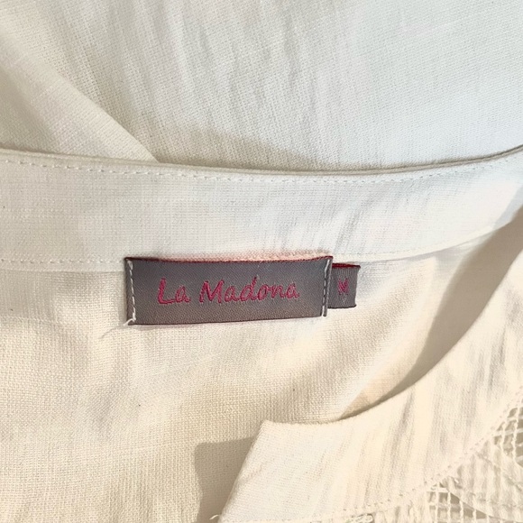 NWOT/La Madona sequin mesh  3/4 button sleeve, floral design in white 🤍🤍🤍 - Picture 9 of 10